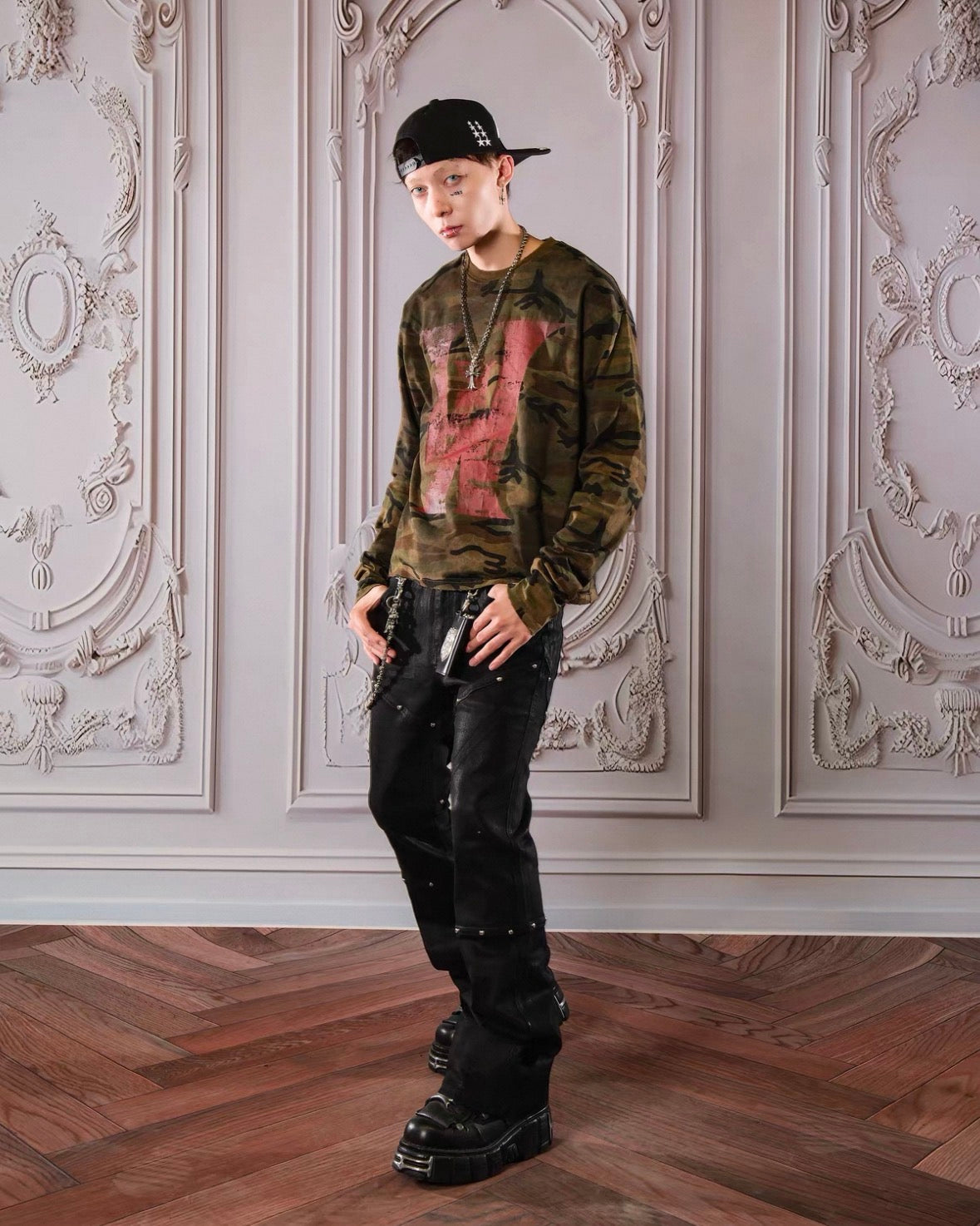 THEWET Studs Flare Pants