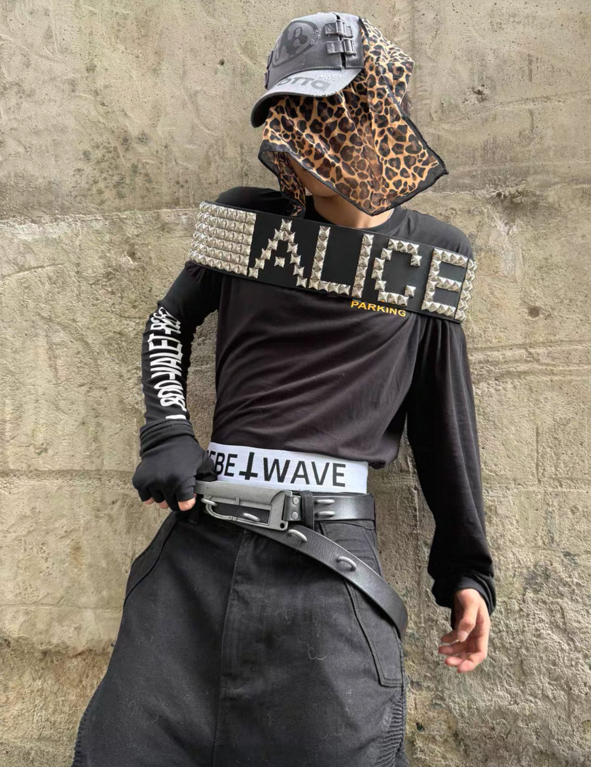 REBEL WAVE Knife Belt