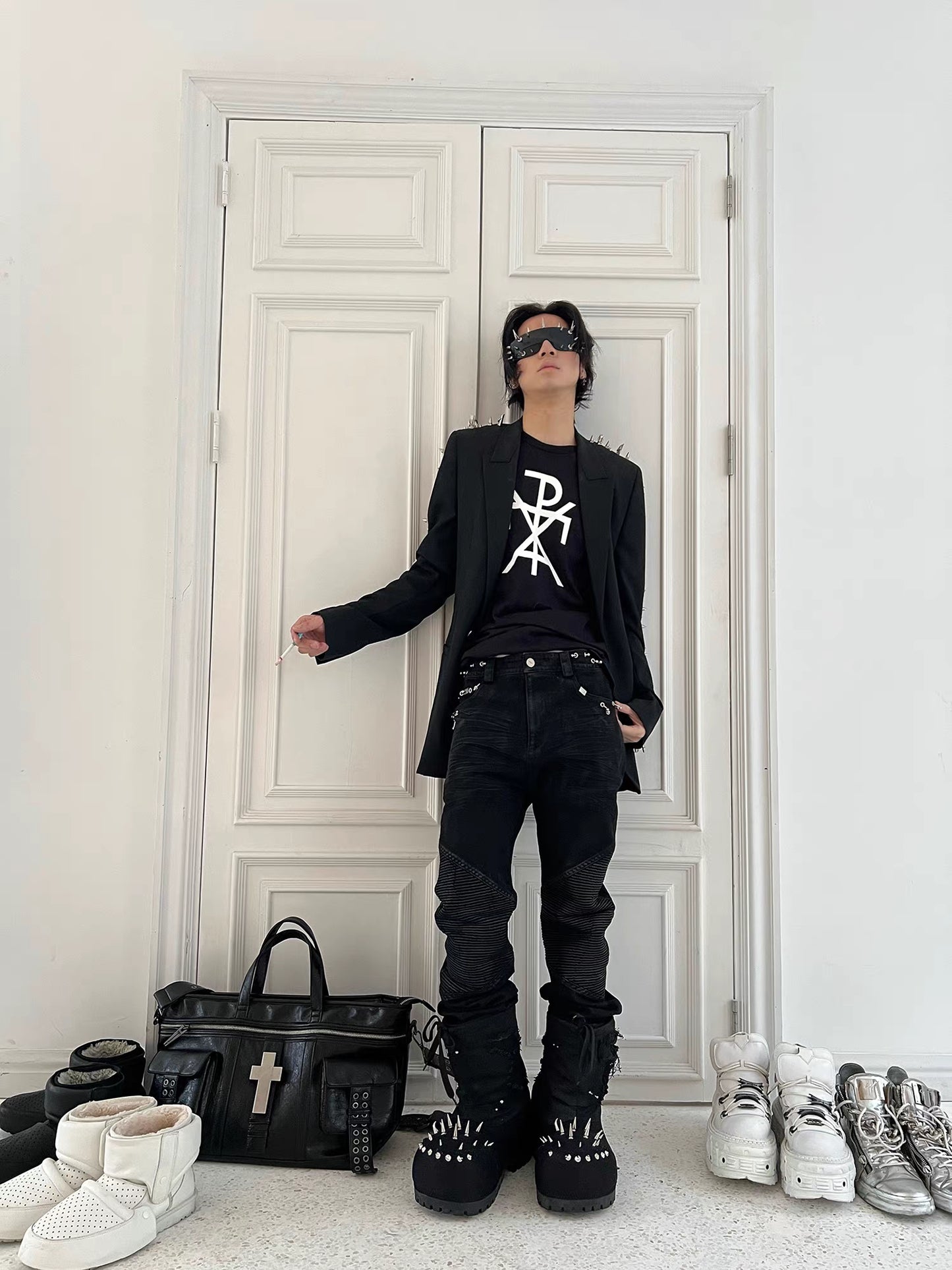 Wrinkled Hardware Straight-Leg Jeans