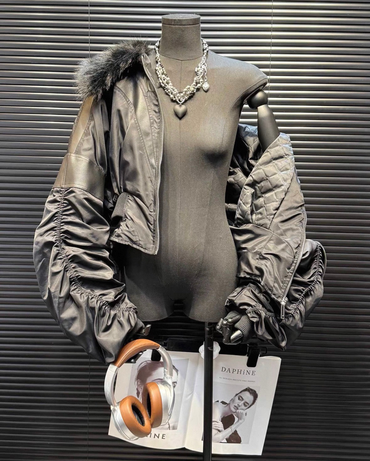 SELFISH SELECT Short Far Jacket