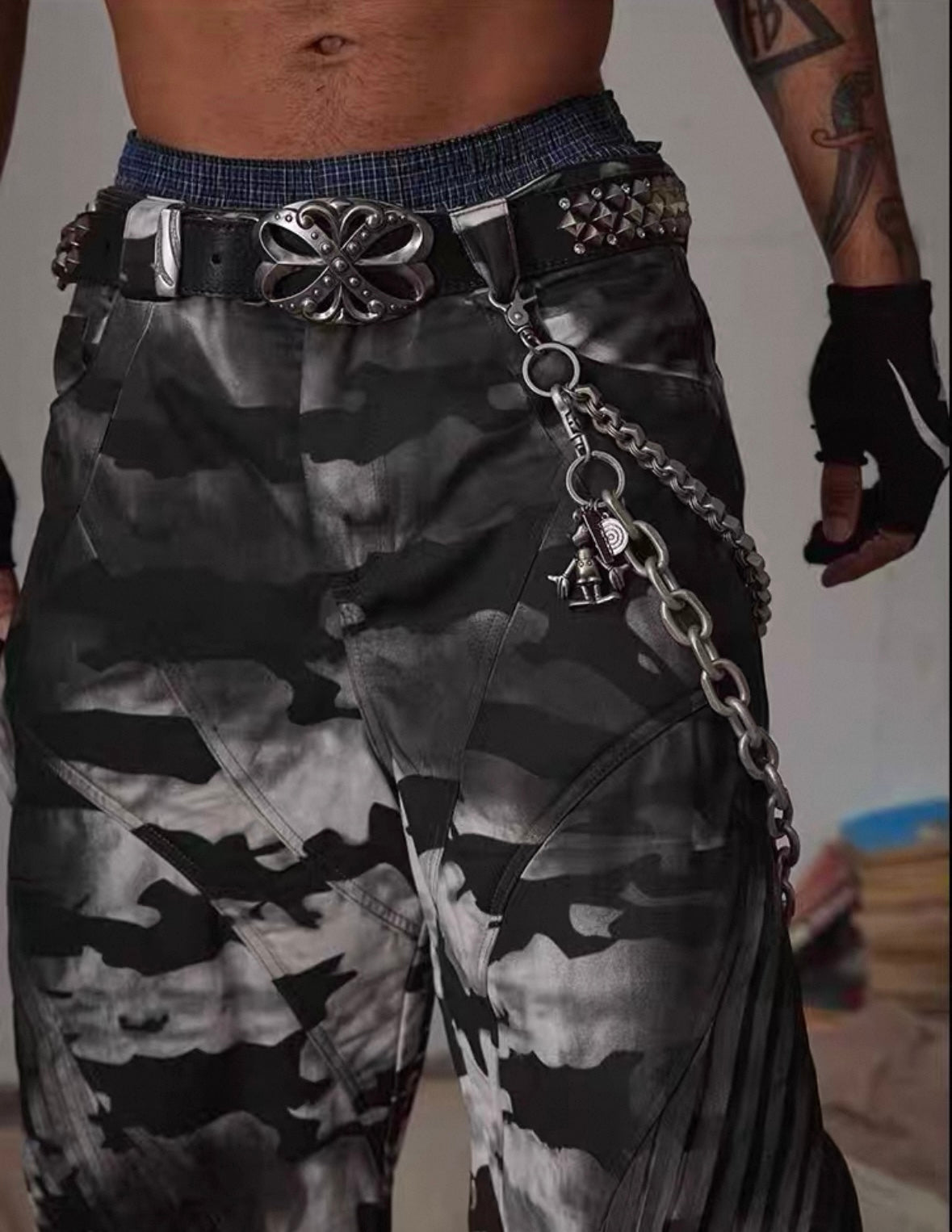 DND4DES Studs Belt