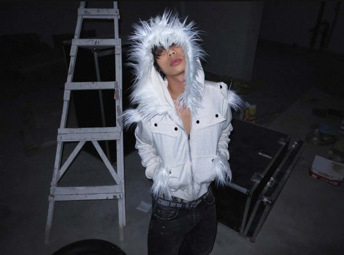 CHAI Zip-Up Far Parker