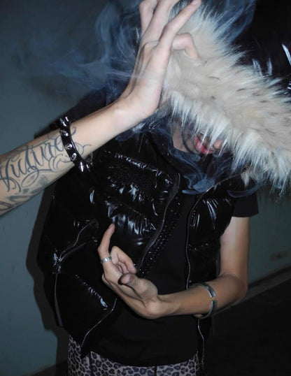 UCAN'TBELIKEME No Sleeve Down Vest