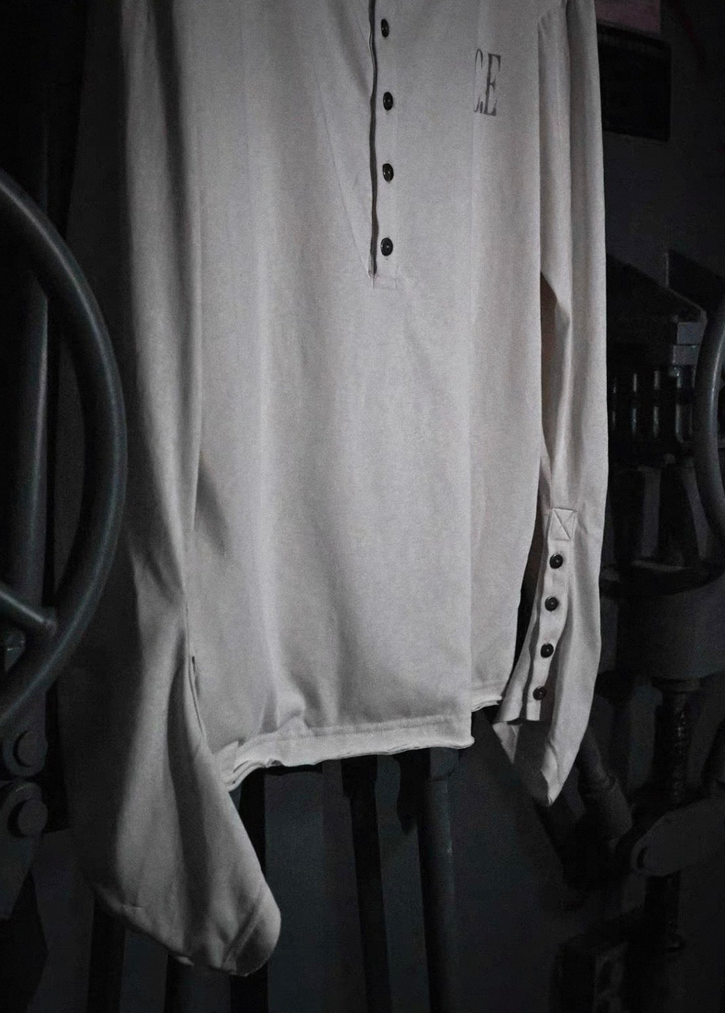LOSECONTROLEDGE Layered Henley Long Sleeve Tee