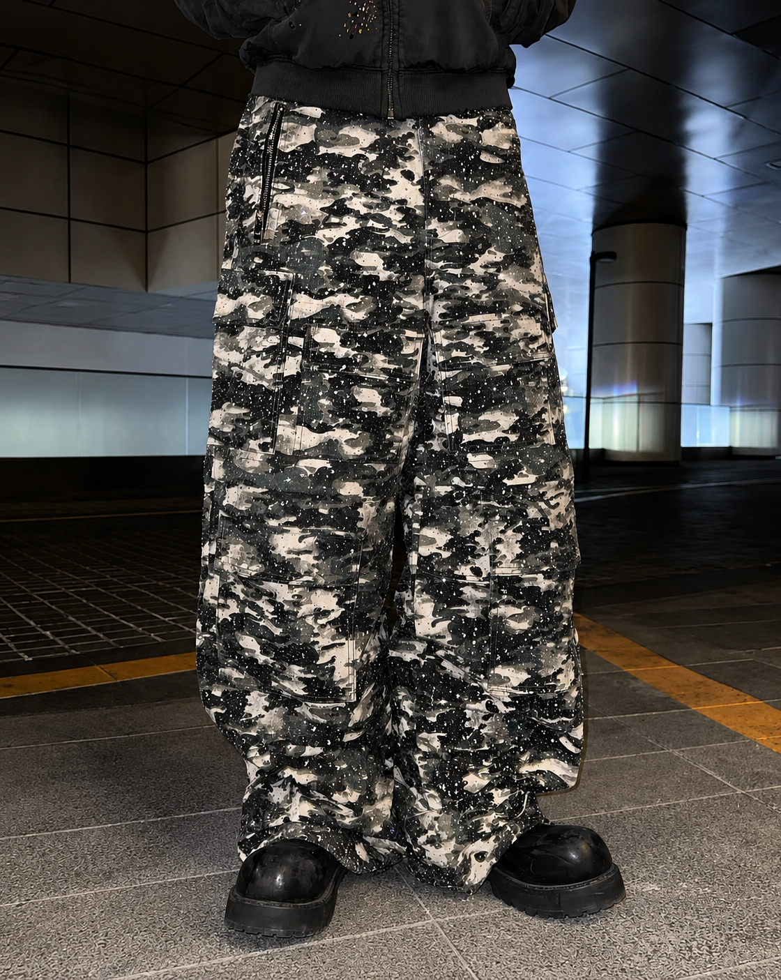 18K Rhinestone Camouflage Cargo Pants