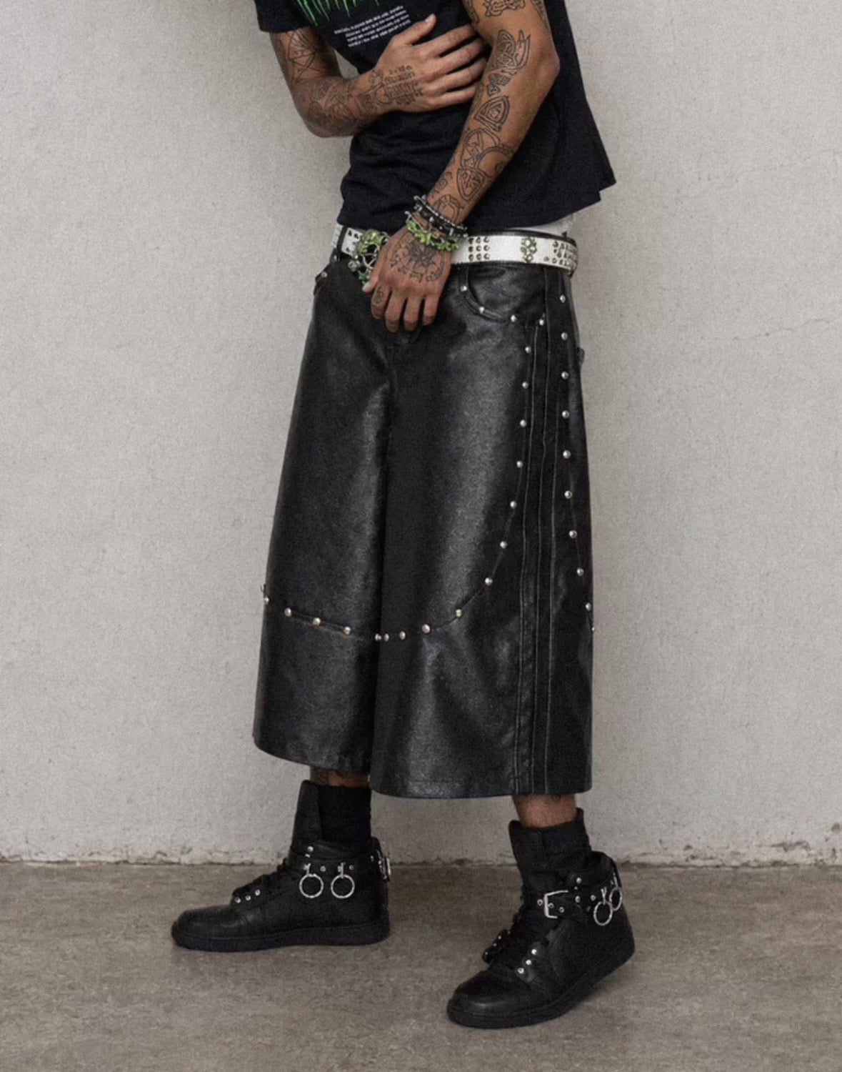 LOSECONTROLEDGE PU  Leather Long Half Pants