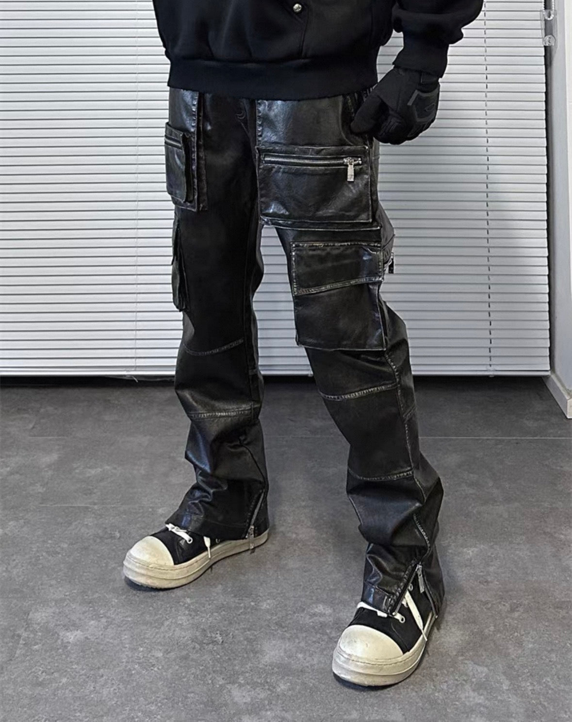 EVI GAZER Black poket pants