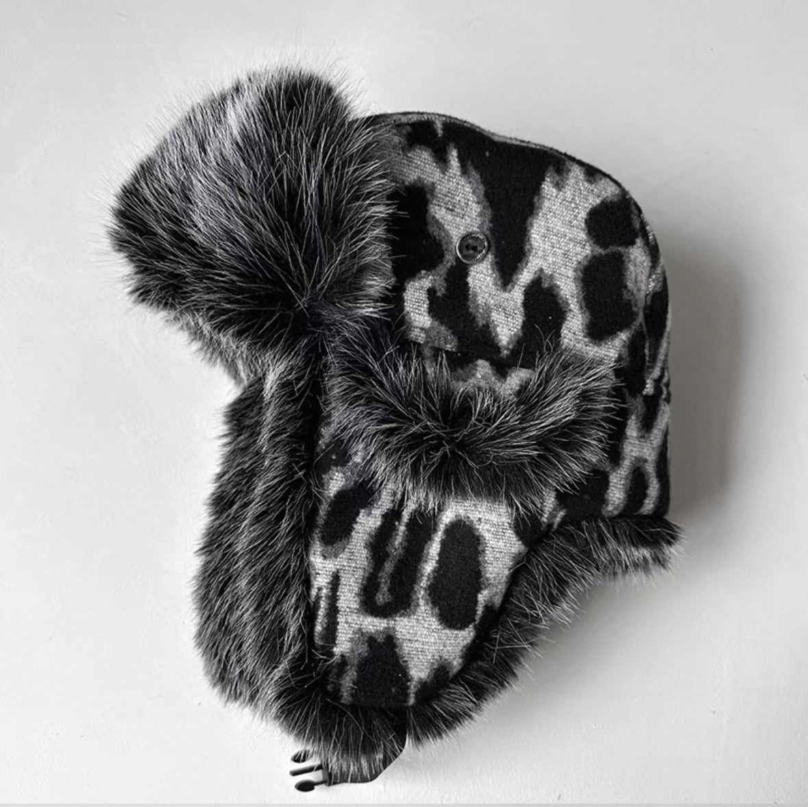 SELFISH SELECT Far Flight Cap