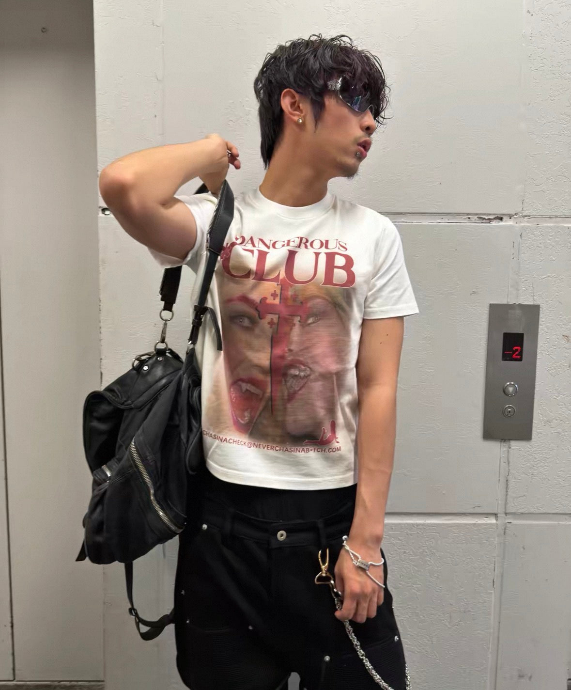 RYE CHASIN Dangerous club T-shirt