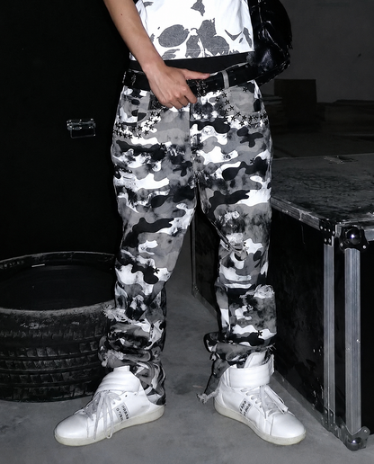 LIGHTINUS Distressed Camo Flare Jeans