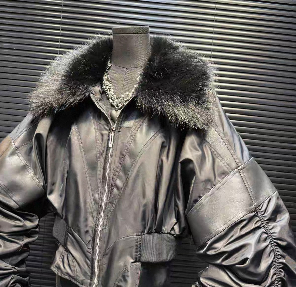 SELFISH SELECT Short Far Jacket