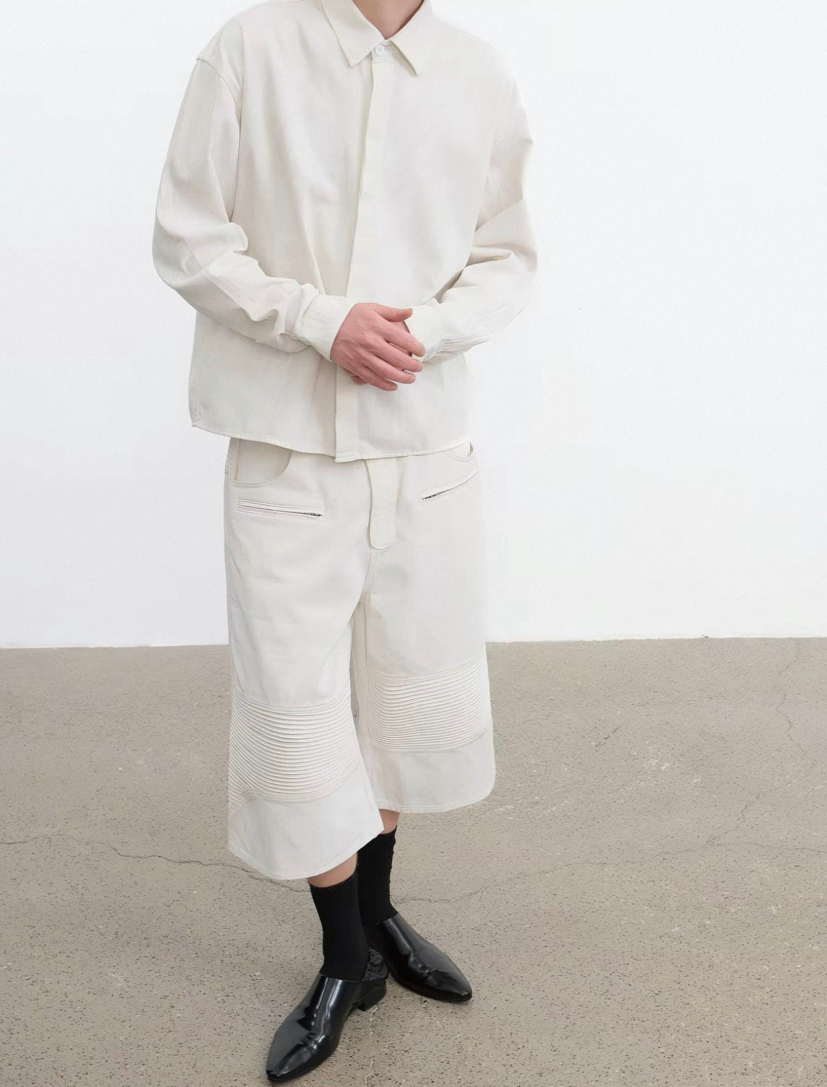 JCAESAR Ribbed Moto Capri Pants