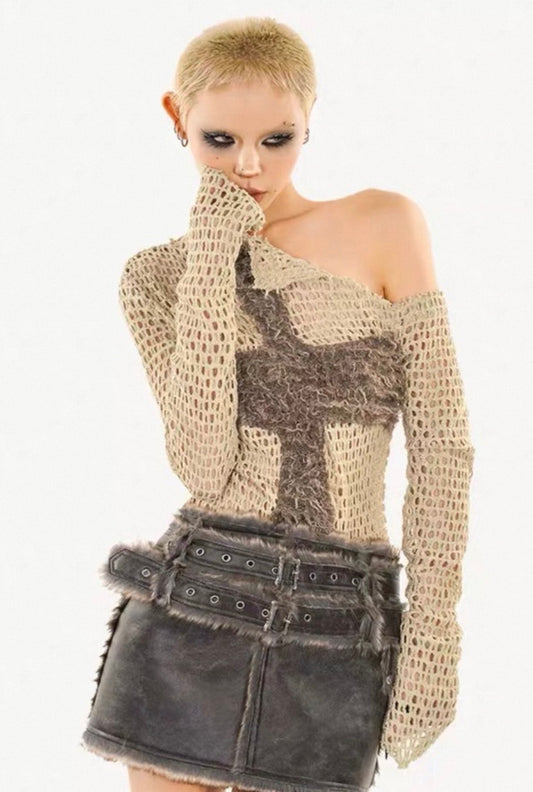 NICOMOLLY  Cross Far Long Sleeve