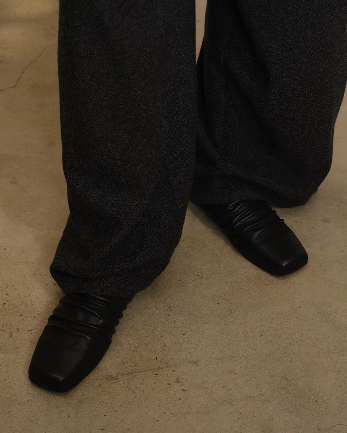Cowhide Leather Slipper