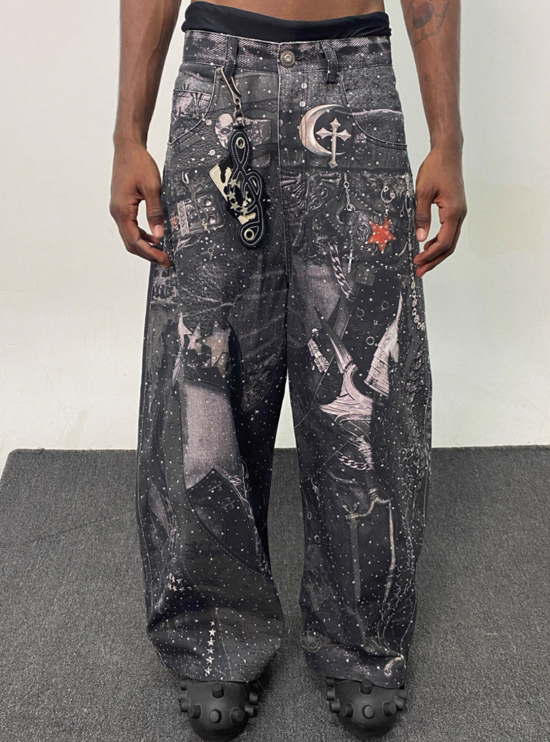 DND4DES Line Stone Print Distressed Denim Jeans