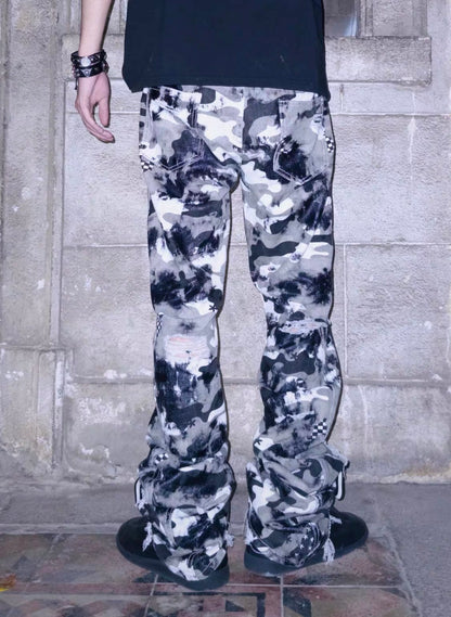 LIGHTINUS Distressed Camo Flare Jeans