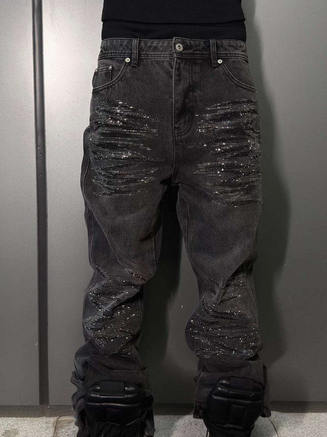 Gradient Rhinestone Whisker Washed Slim Denim Pants