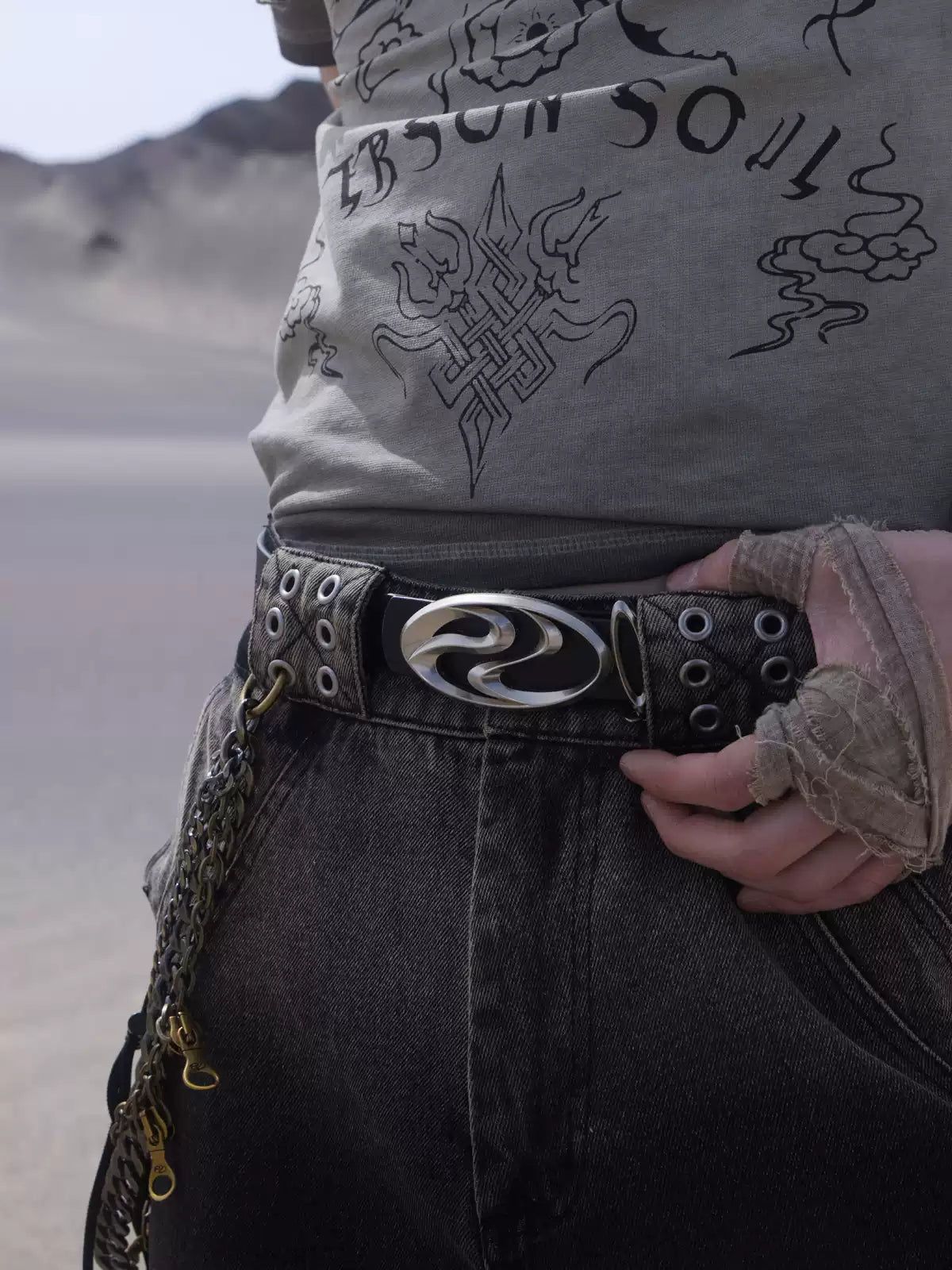 Symbol Buckle Leather Belt