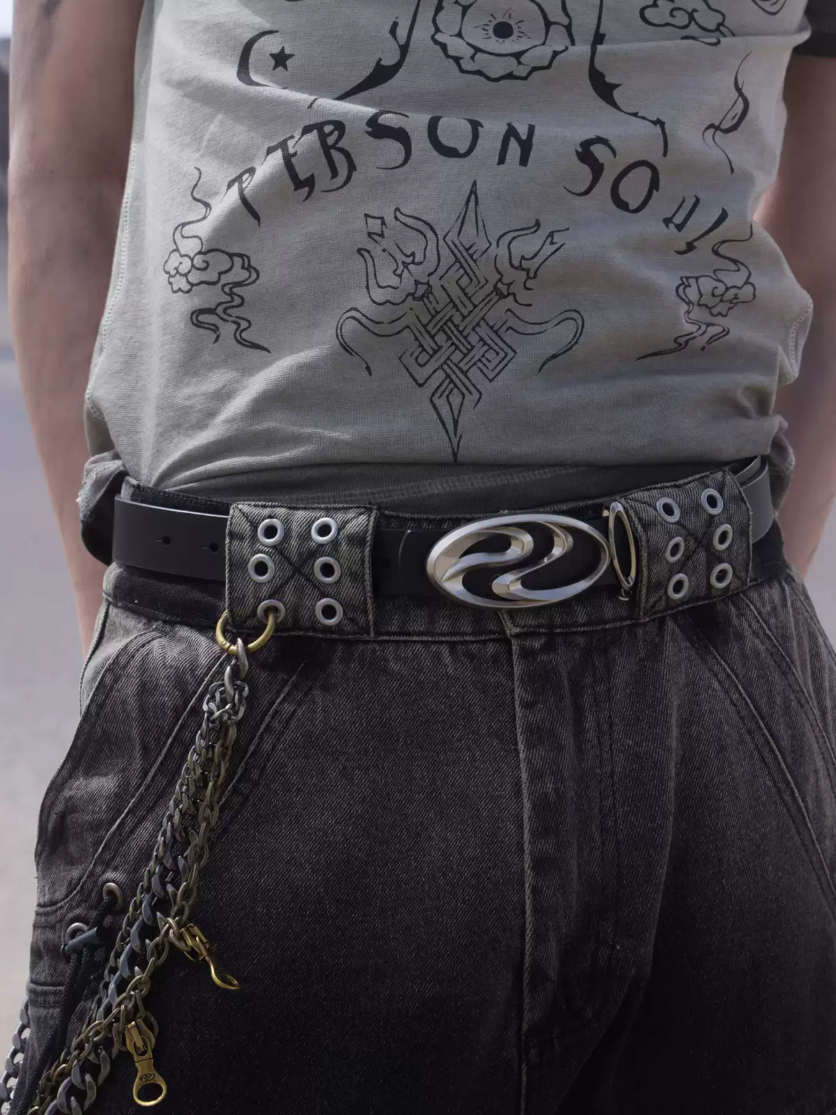 Symbol Buckle Leather Belt