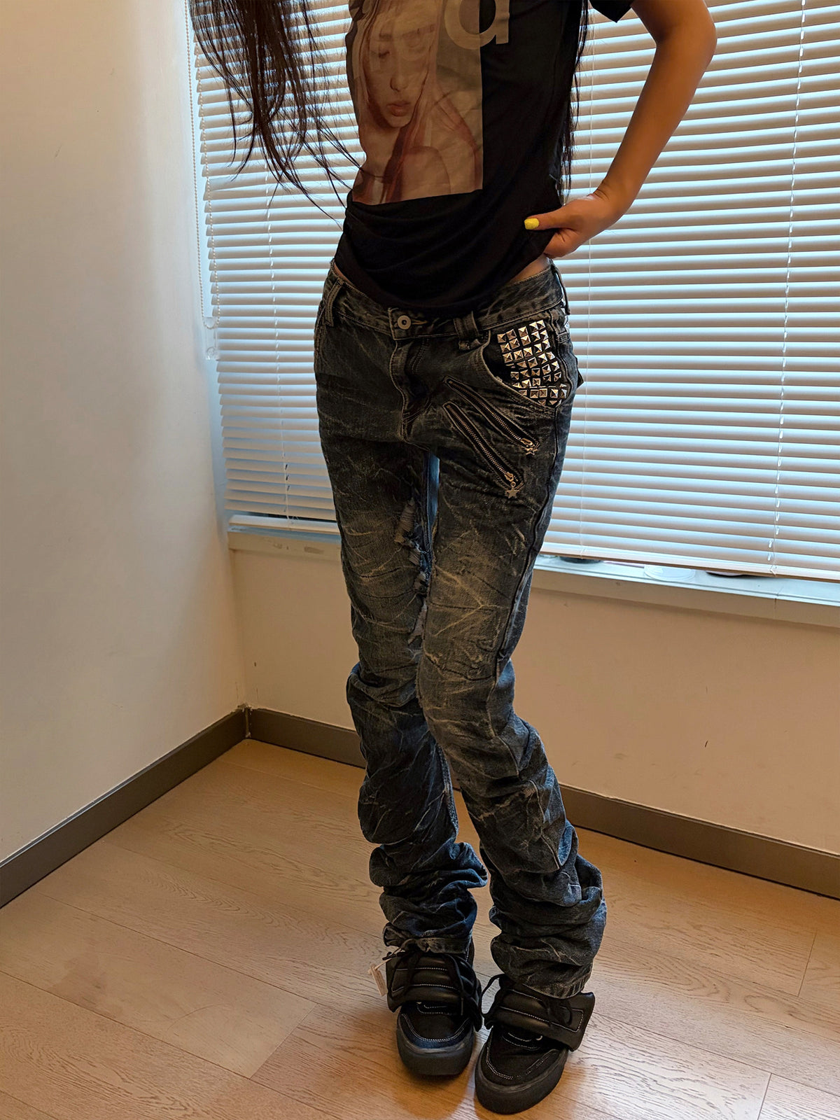 Studded Curved Seam Stacked Flare Jeans