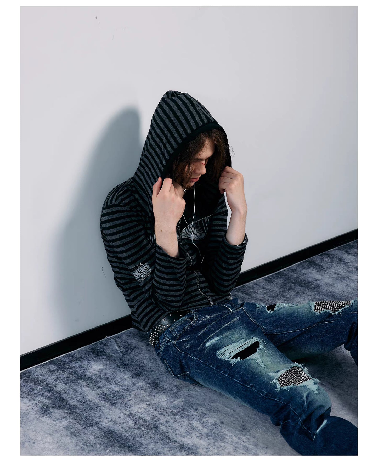 Striped Graphic Slim Fit Zip Hoodie