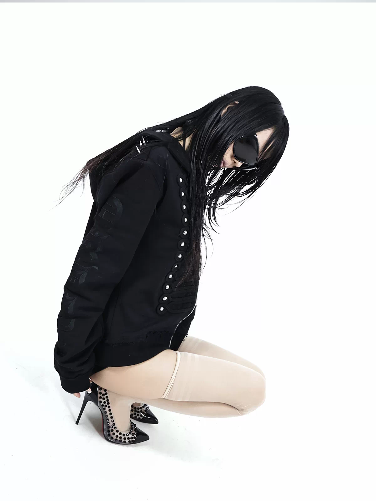 UCAN'TBELIKEME レースアップ ギャザー クロップドジップフーディー ブラック SELFISH