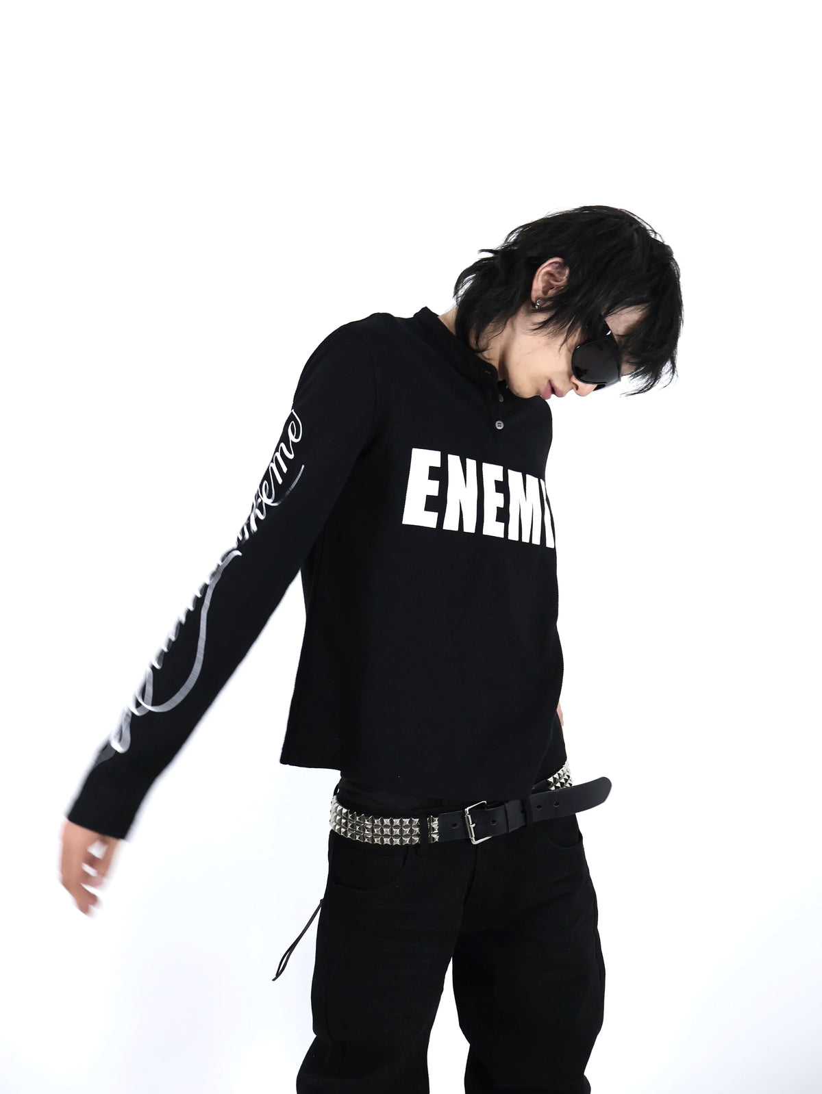 UCAN'TBELIKEME ENEMYロゴ ヘンリーネック長袖Tシャツ ブラック SELFISH