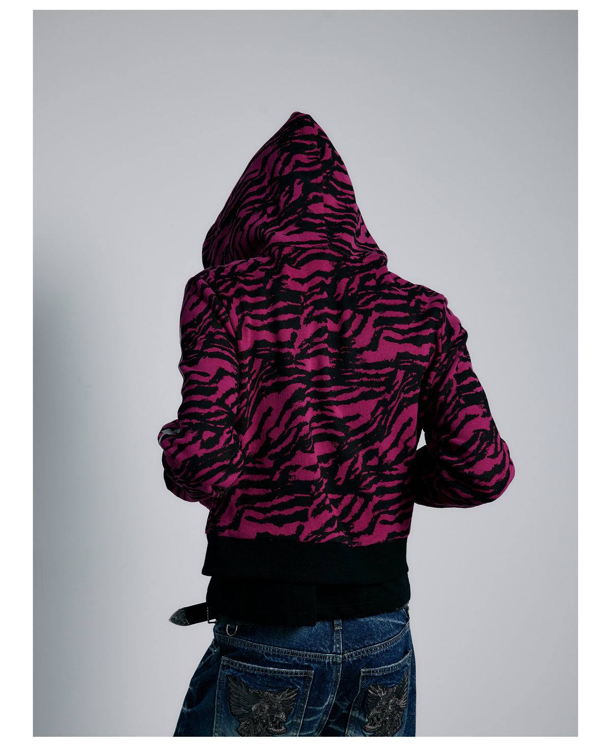 Pink Tiger Stripe Graphic Cropped Zip Hoodie