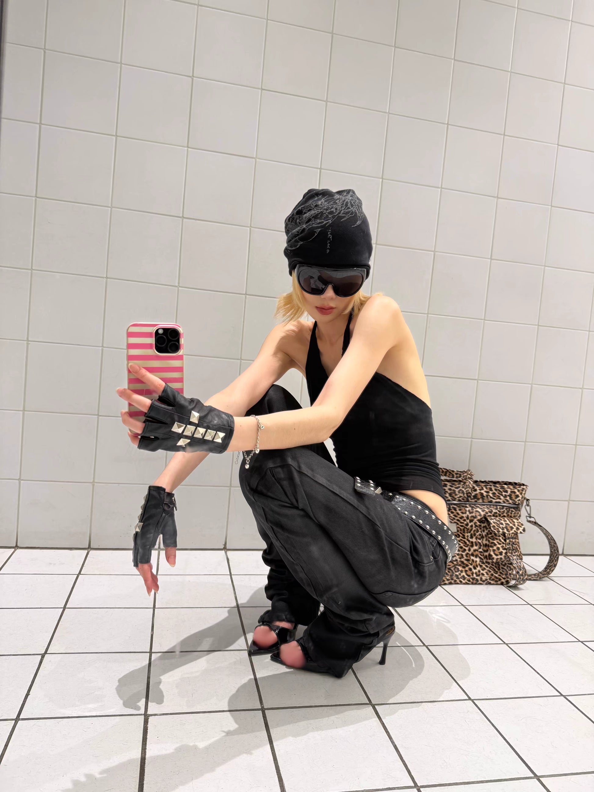 REBEL WAVE クロススタッズ レザーフィンガーレスグローブ SELFISH