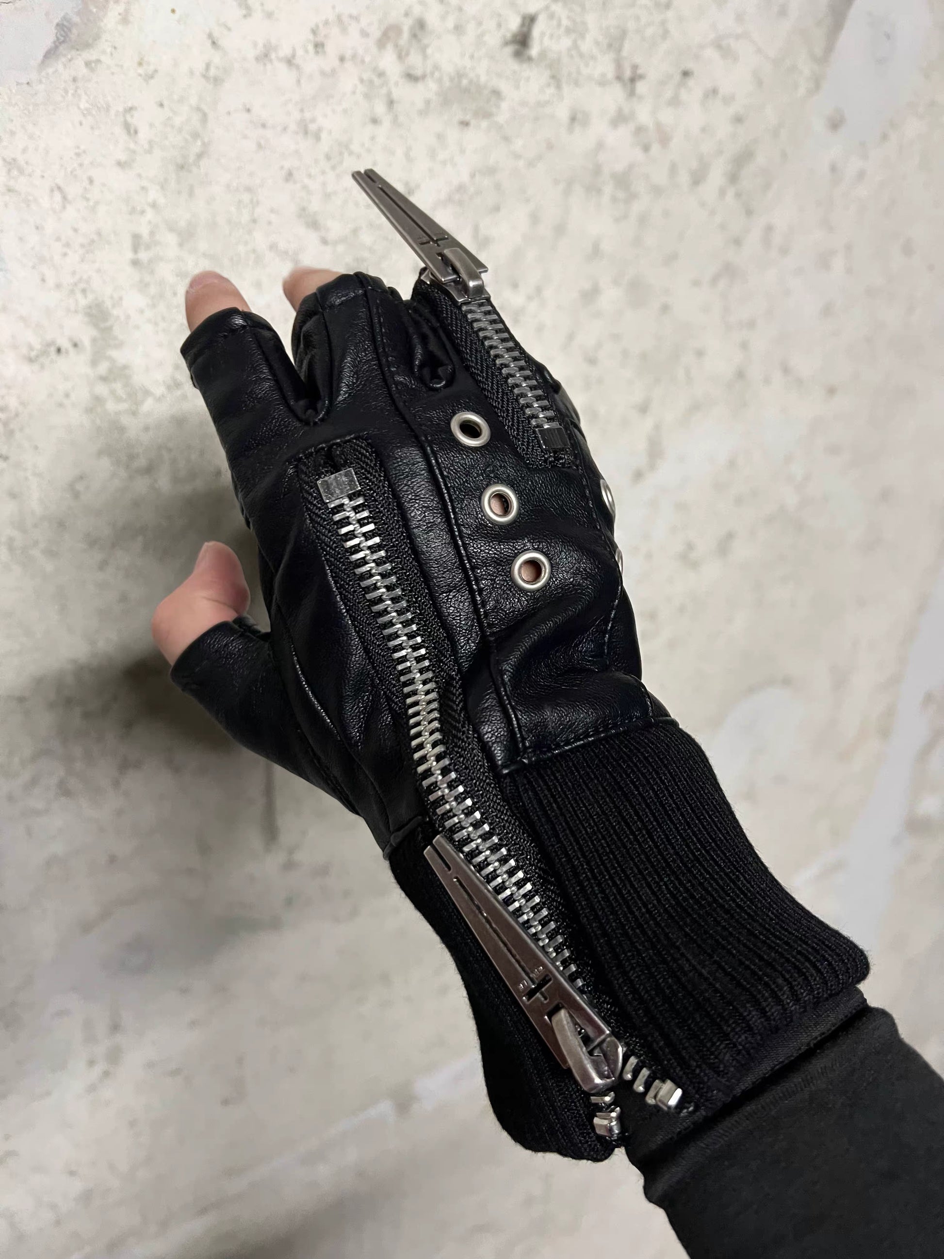 REBEL WAVE ダブルジップ クロススタッズ レザーフィンガーレスグローブ SELFISH